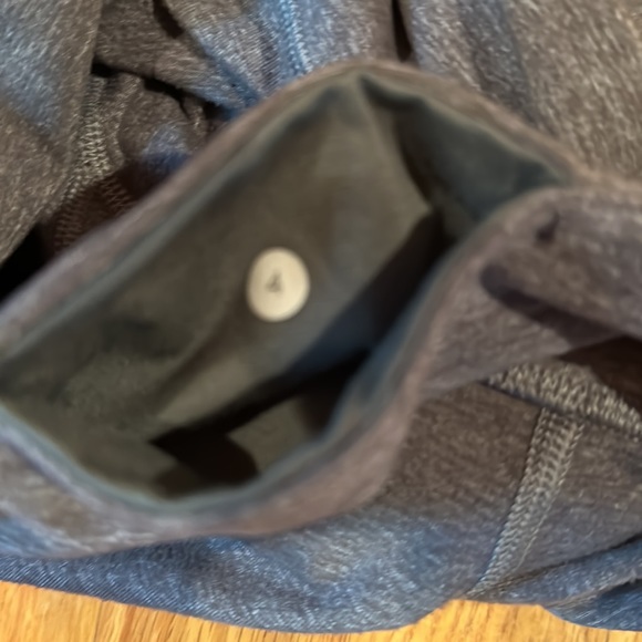 Lululemon light gray leggings - Picture 3 of 5